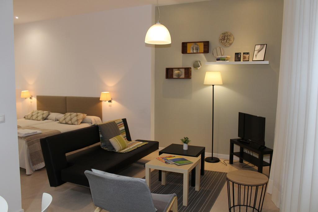 Apartamentos La Estacion M&S Albacete Værelse billede