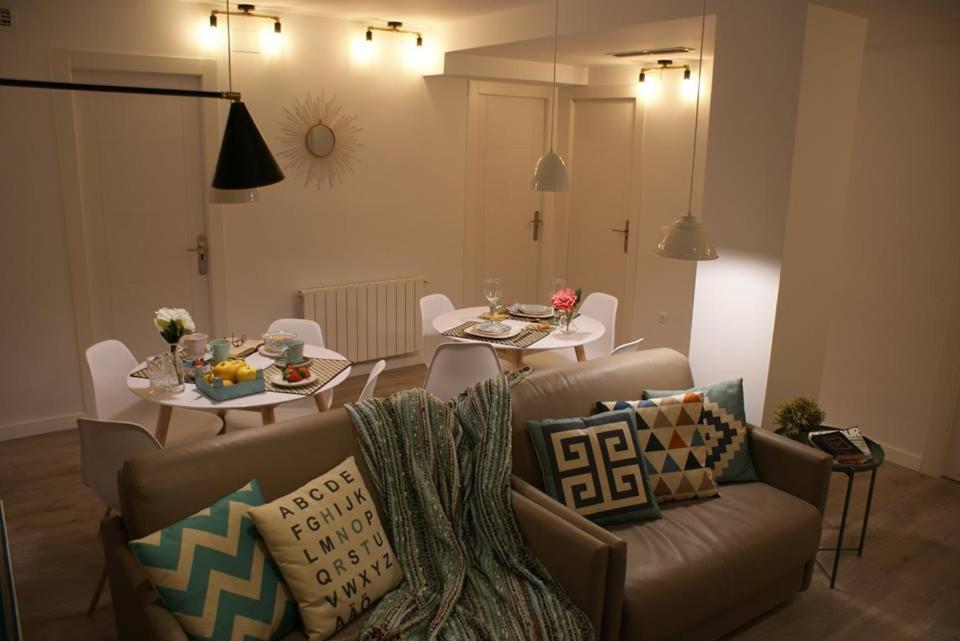 Apartamentos La Estacion M&S Albacete Eksteriør billede